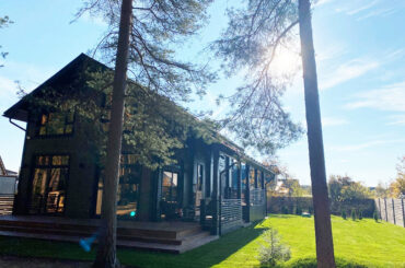 Домик в сосновом лесу, Санкт-Петербург