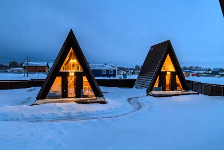Треугольные дома под Санкт-Петербургом