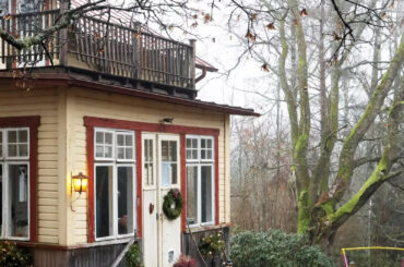 Нашли заброшенный дом в лесу