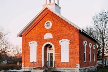 Старую школу превратили в жилой дом