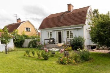 Неприметный голубой шведский дом