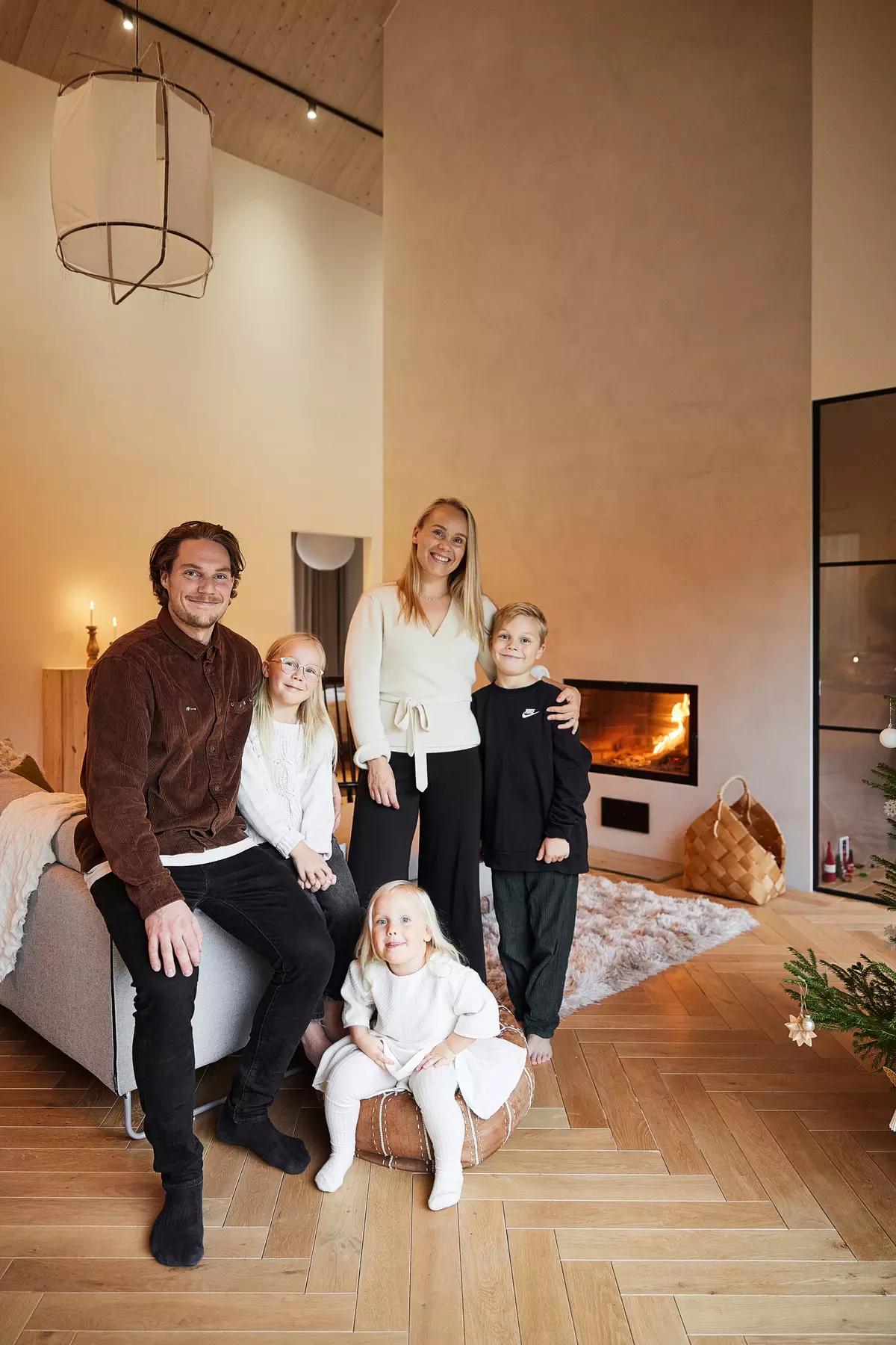 Финская семья  (Аврора и Джоэл с тремя детьми)