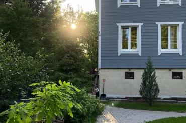 Двухэтажный серый дом 90 кв.м. в Подмосковье