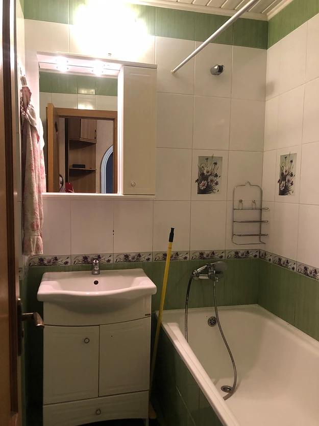 Ванная комната в доме серии П-44 до ремонта