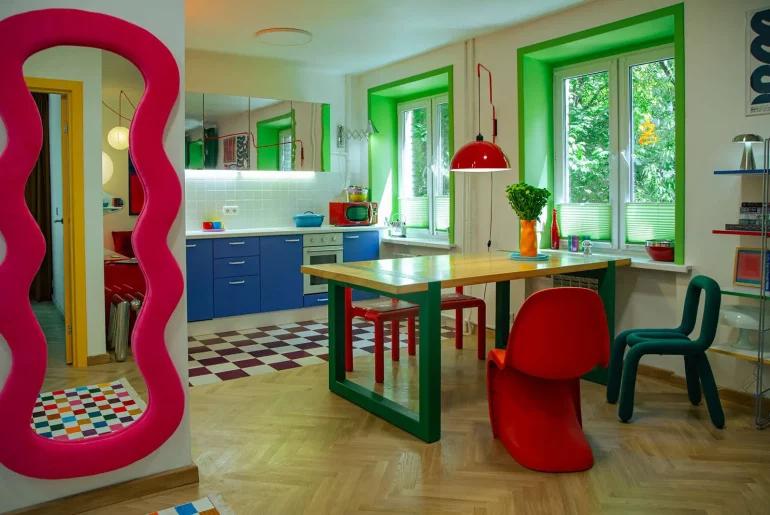 Яркая хрущевка от Павла Фотеева