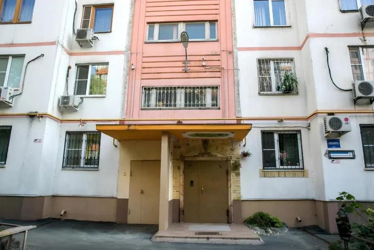 Необычный подъезд в Ростове-на-Дону